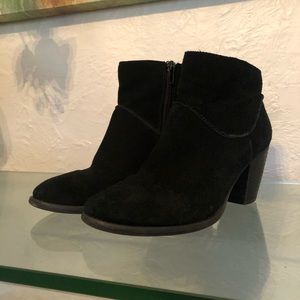 Steve Madden black booties